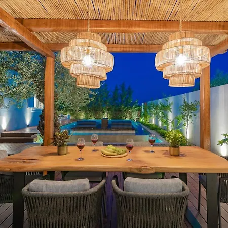 וילה Oresteia Executive Villa, A Flamboyant Retreat, By Thinkvilla