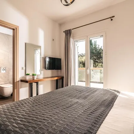 Oresteia Executive Villa, A Flamboyant Retreat, By Thinkvilla Villa Tragaki
