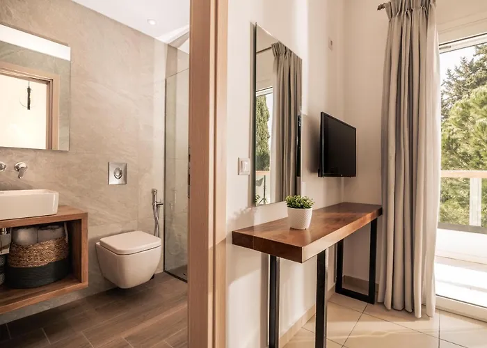 Oresteia Executive Villa, A Flamboyant Retreat, By Thinkvilla Villa Tragaki