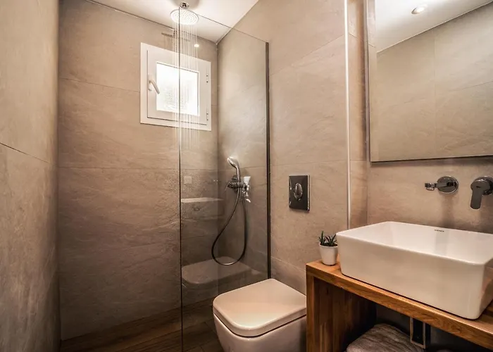 Oresteia Executive Villa, A Flamboyant Retreat, By Thinkvilla Villa Tragaki