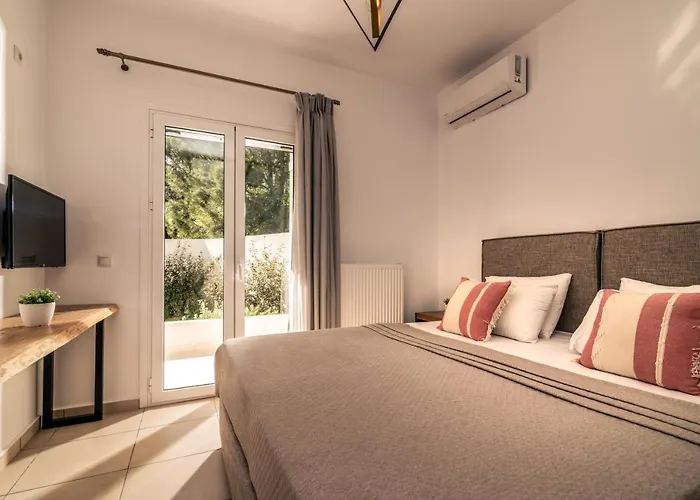 Oresteia Executive Villa, A Flamboyant Retreat, By Thinkvilla Villa Tragaki